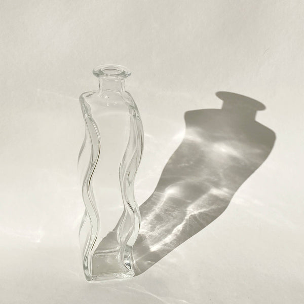 clear squiggle glass vase
