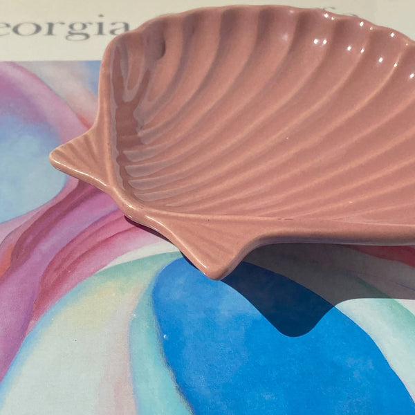 pink ceramic shell catch-all dish