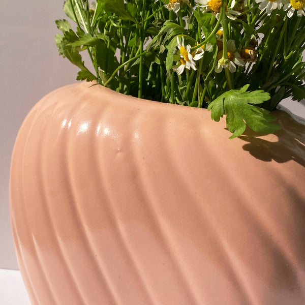 peach ceramic swirl vase